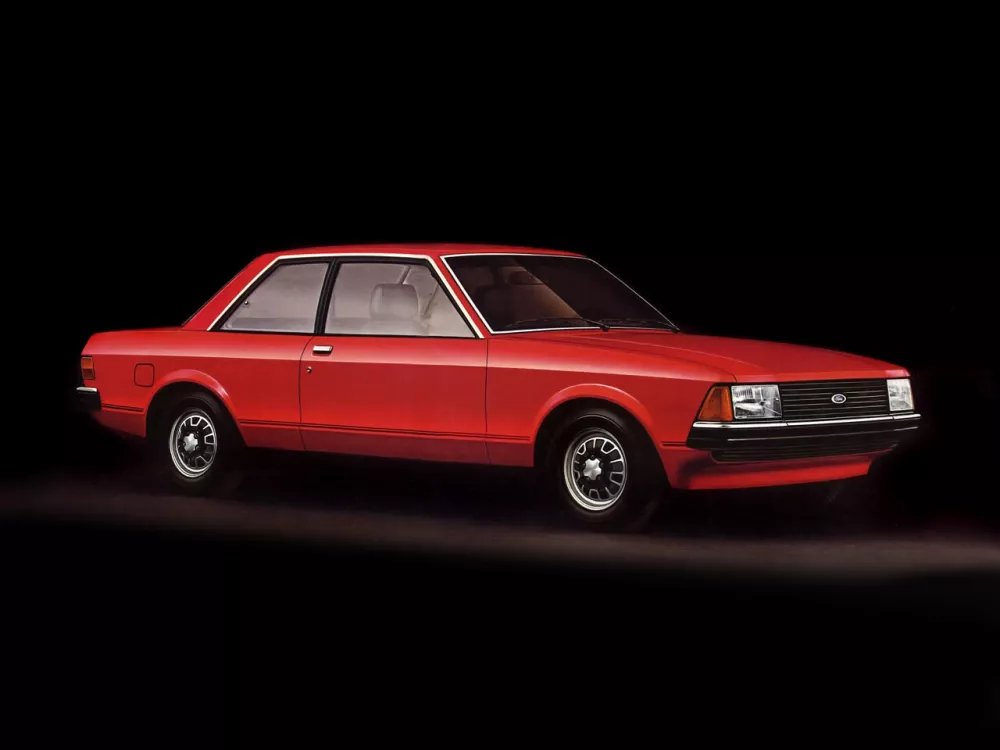 Автомобиль Ford Granada II Купе