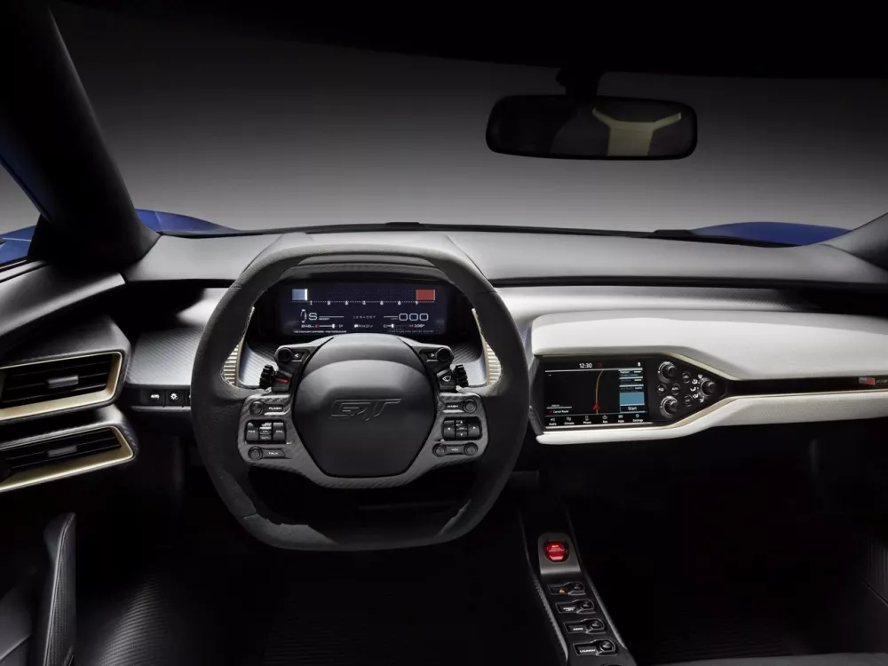 Автомобиль Ford GT II Купе