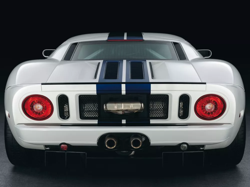 Автомобиль Ford GT I Купе