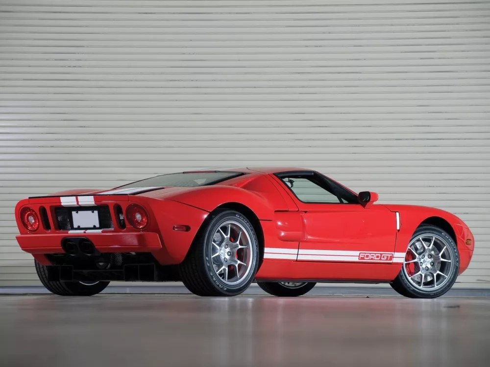 Автомобиль Ford GT I Купе