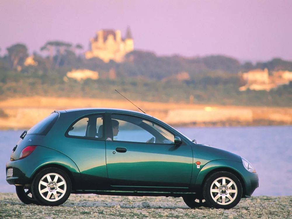 Автомобиль Ford KA I Хэтчбек (3 двери)
