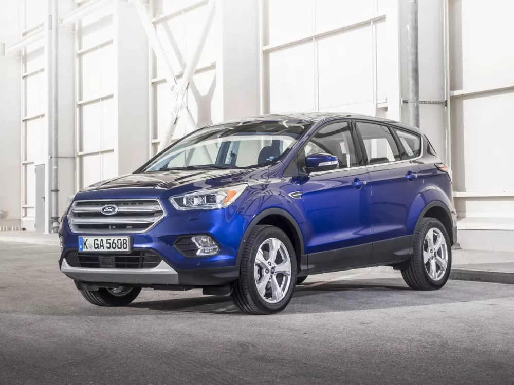 Автомобиль Ford Kuga II Рестайлинг Внедорожник (5 дверей)