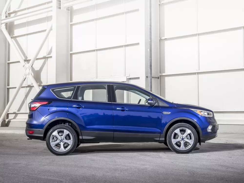 Автомобиль Ford Kuga II Рестайлинг Внедорожник (5 дверей)