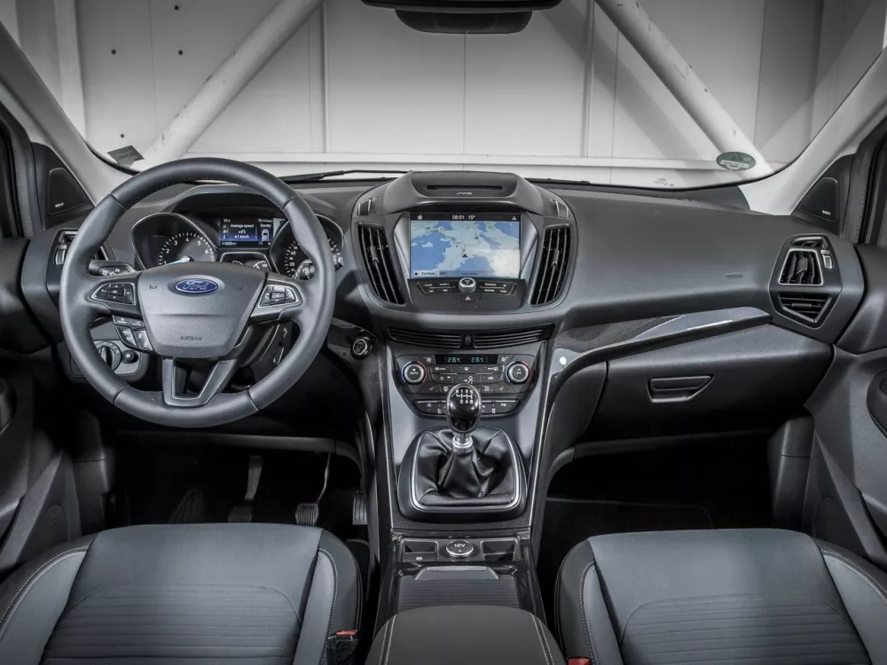 Автомобиль Ford Kuga II Рестайлинг Внедорожник (5 дверей)
