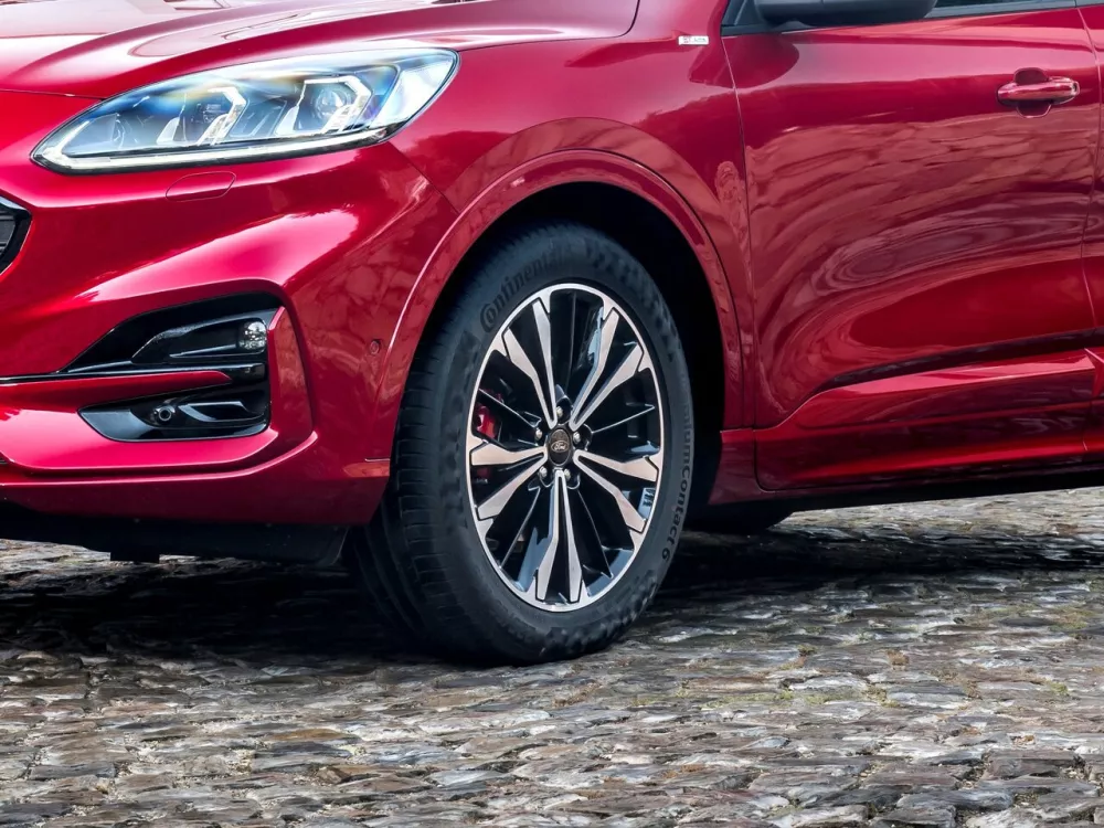 Автомобиль Ford Kuga III Внедорожник (5 дверей)