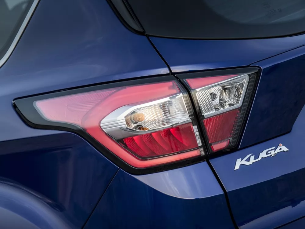 Автомобиль Ford Kuga II Рестайлинг Внедорожник (5 дверей)
