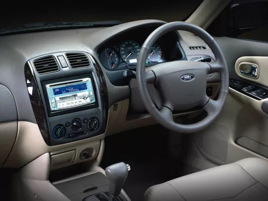 Автомобиль Ford Laser IV Хэтчбек (5 дверей)