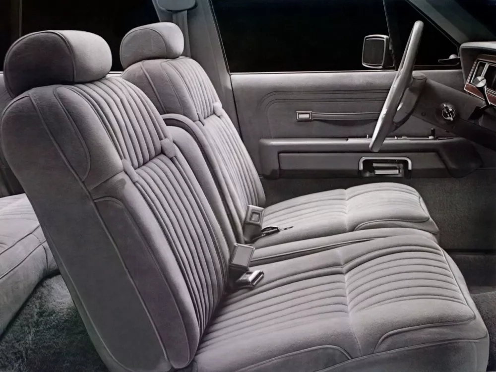 Автомобиль Ford LTD Crown Victoria Седан