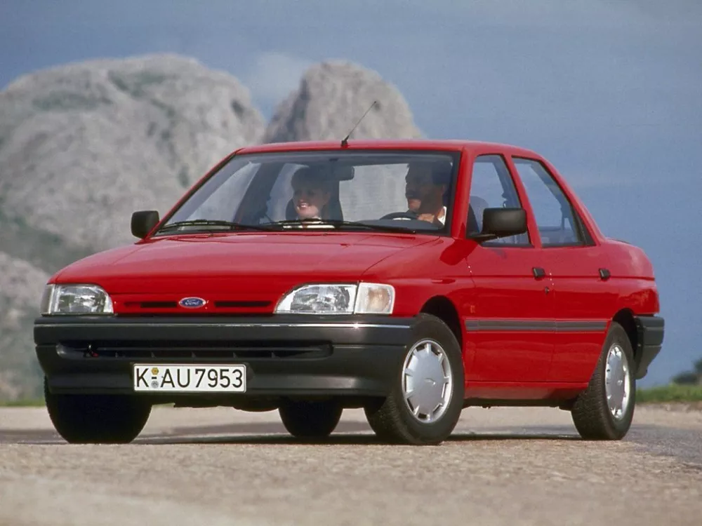 Автомобиль Ford Orion III Седан