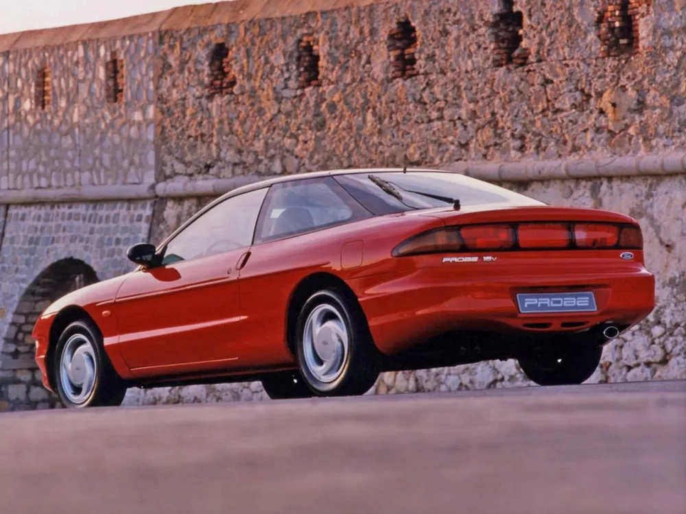 Автомобиль Ford Probe II Купе