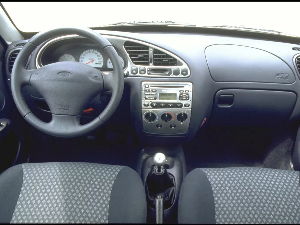 Автомобиль Ford Puma I Хэтчбек (3 двери)
