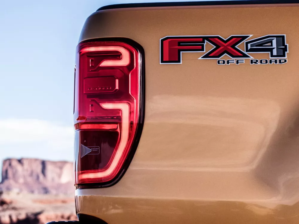 Автомобиль Ford Ranger T6 Рестайлинг 2 Пикап Двойная кабина