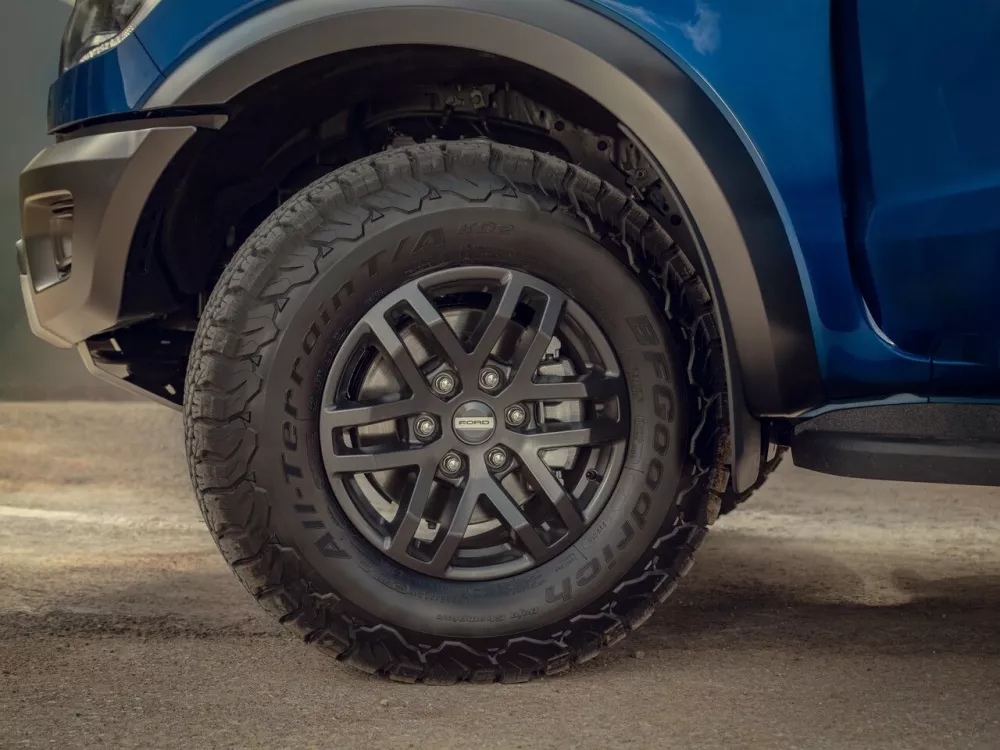 Автомобиль Ford Ranger T6 Рестайлинг 2 Пикап Двойная кабина Raptor