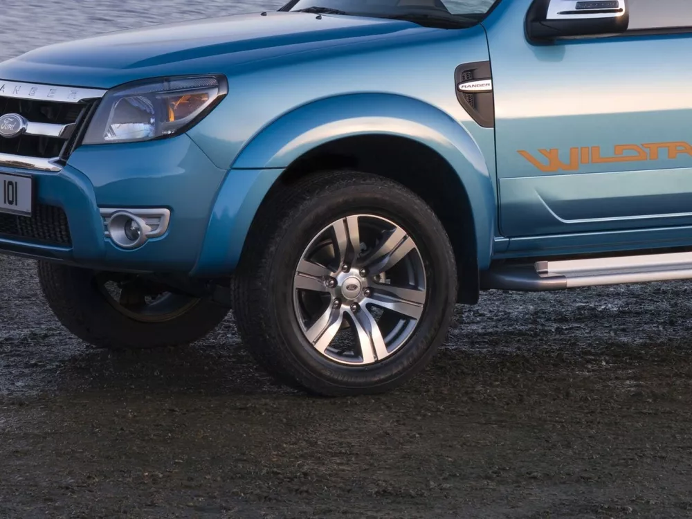 Автомобиль Ford Ranger II Рестайлинг Пикап Двойная кабина Double Cab