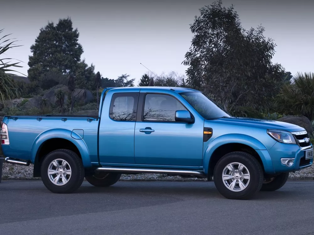 Автомобиль Ford Ranger II Рестайлинг Пикап Полуторная кабина Rap Cab