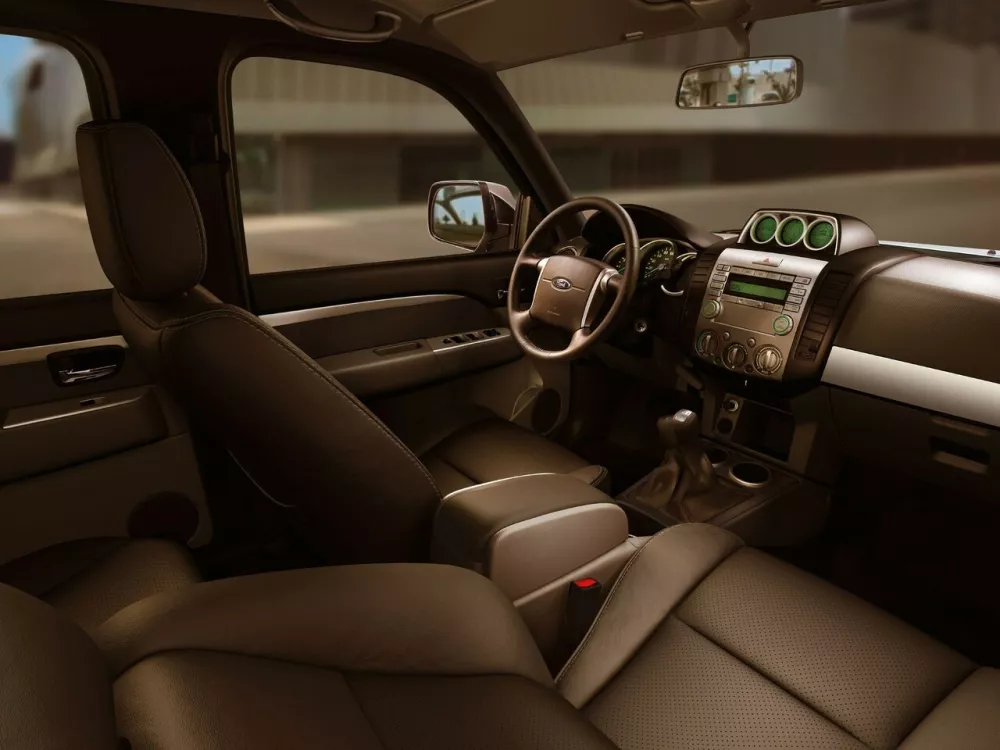 Автомобиль Ford Ranger II Пикап Двойная кабина
