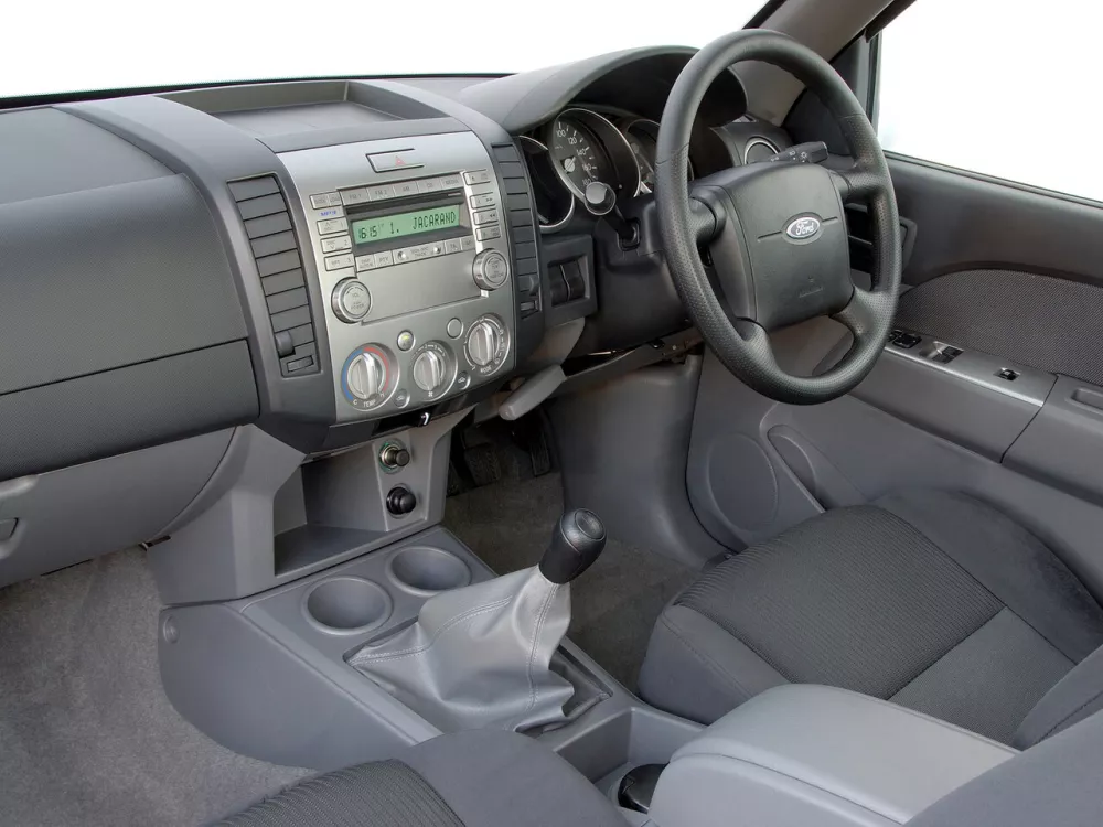 Автомобиль Ford Ranger II Пикап Полуторная кабина