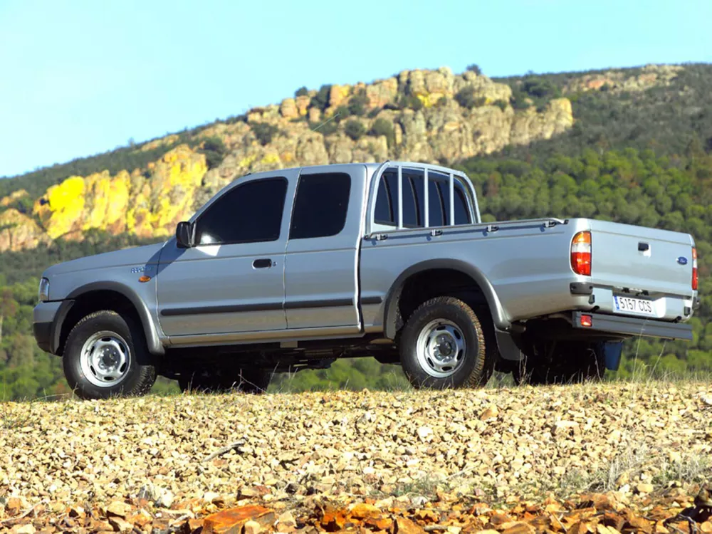 Автомобиль Ford Ranger I Пикап Полуторная кабина Regular Cab