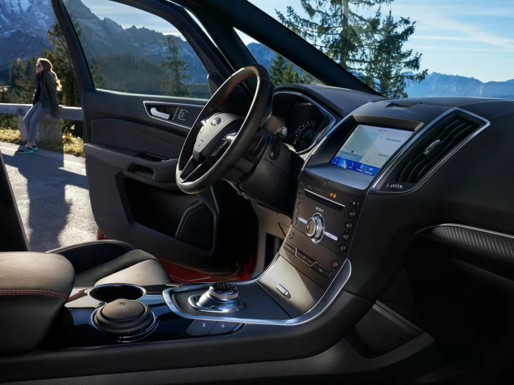 Автомобиль Ford S-MAX II Рестайлинг Минивэн