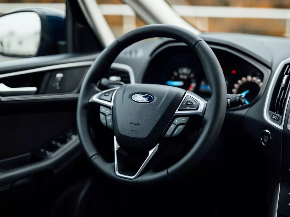 Автомобиль Ford S-MAX II Рестайлинг Минивэн