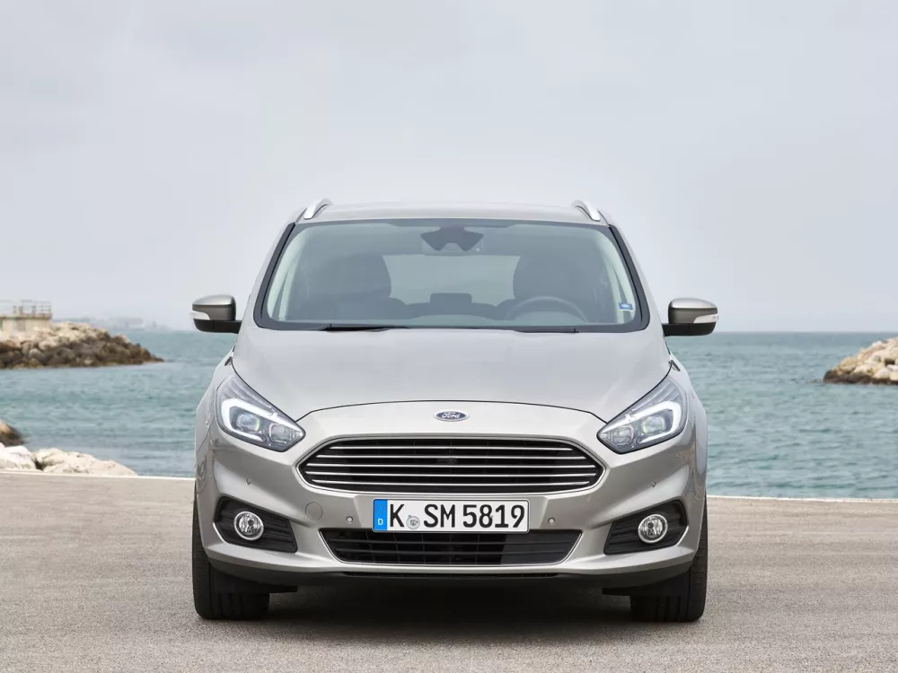 Автомобиль Ford S-MAX II Минивэн