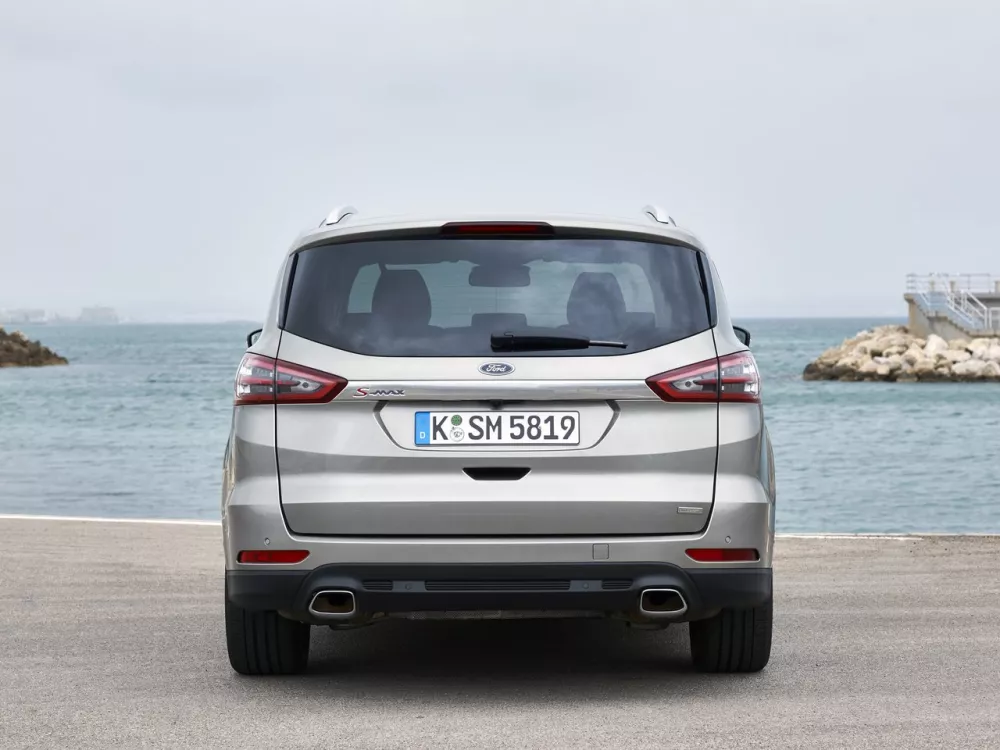 Автомобиль Ford S-MAX II Минивэн