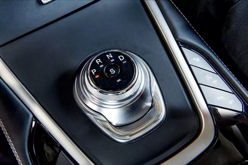 Автомобиль Ford S-MAX II Рестайлинг Минивэн