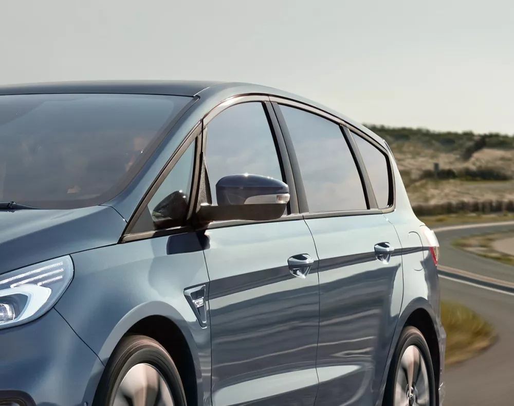 Автомобиль Ford S-MAX II Рестайлинг Минивэн