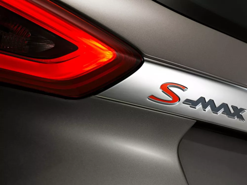 Автомобиль Ford S-MAX II Минивэн