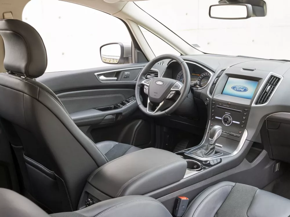 Автомобиль Ford S-MAX II Минивэн