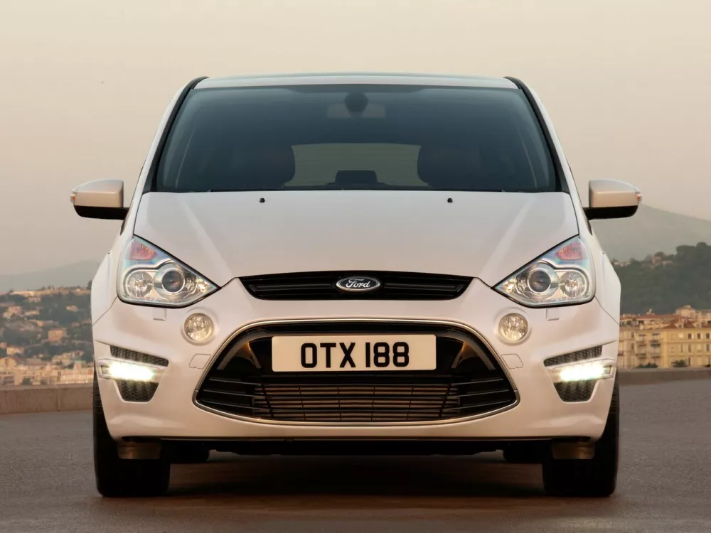Автомобиль Ford S-MAX I Рестайлинг Минивэн