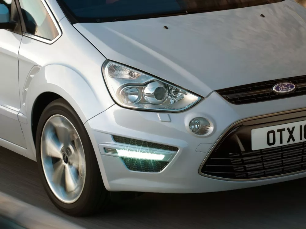 Автомобиль Ford S-MAX I Рестайлинг Минивэн