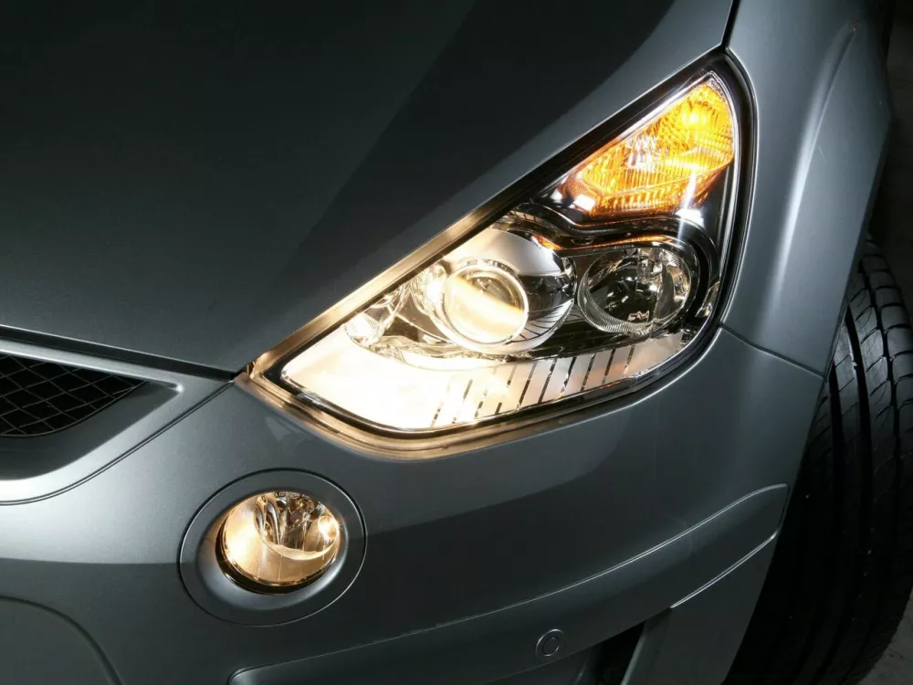 Автомобиль Ford S-MAX I Минивэн