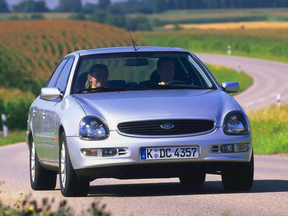 Автомобиль Ford Scorpio II Седан