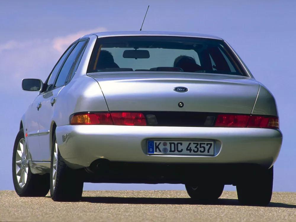 Автомобиль Ford Scorpio II Седан