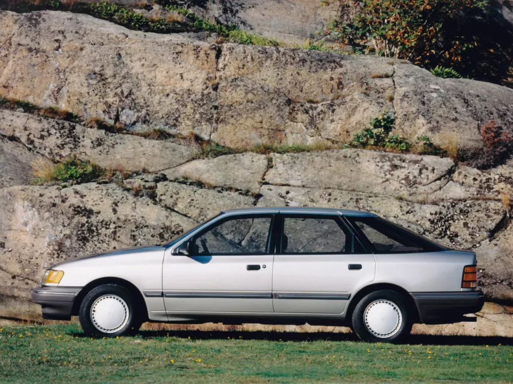 Автомобиль Ford Scorpio I Хэтчбек (5 дверей)