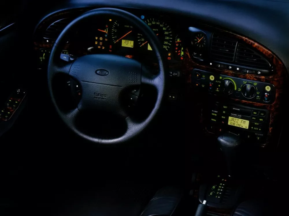 Автомобиль Ford Scorpio II Универсал (5 дверей)