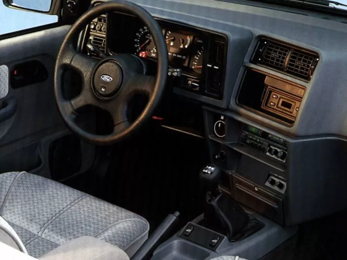 Автомобиль Ford Sierra I Рестайлинг Хэтчбек (3 двери)