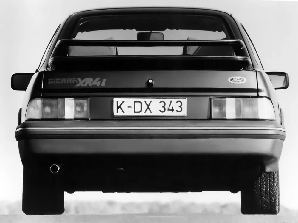 Автомобиль Ford Sierra I Хэтчбек (3 двери)