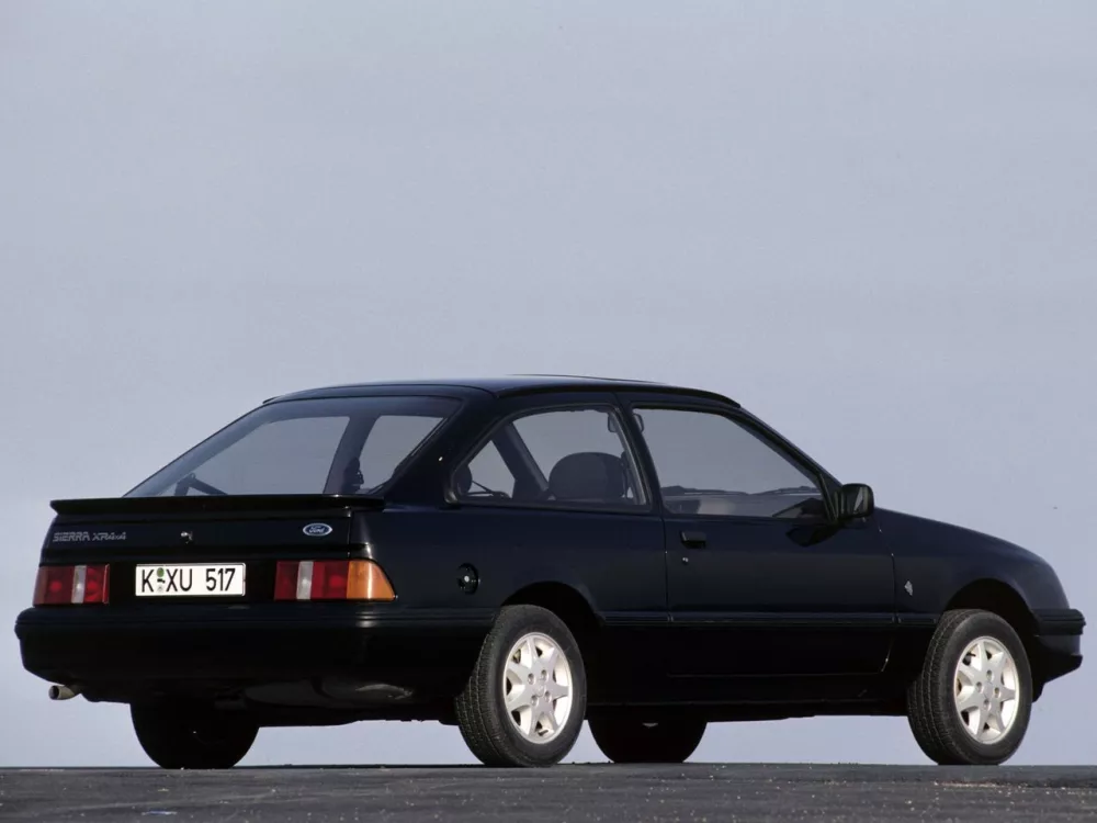 Автомобиль Ford Sierra I Хэтчбек (3 двери)