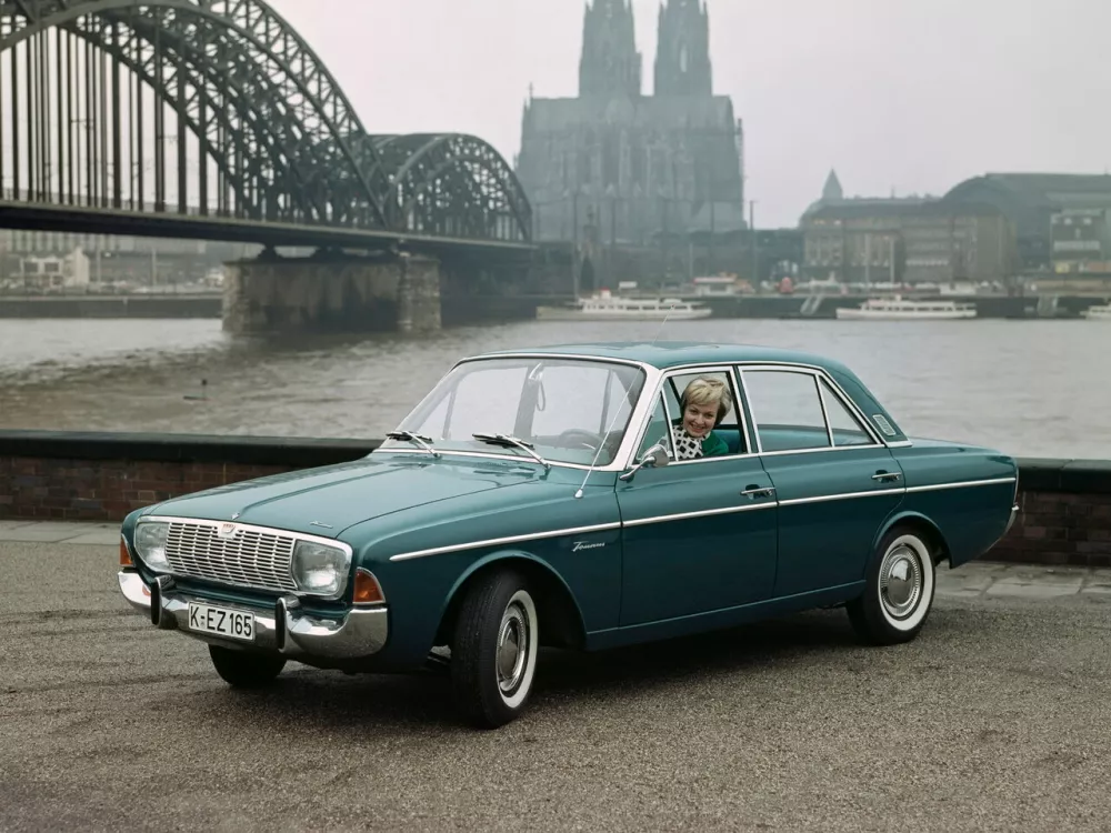 Автомобиль Ford Taunus P5 Седан