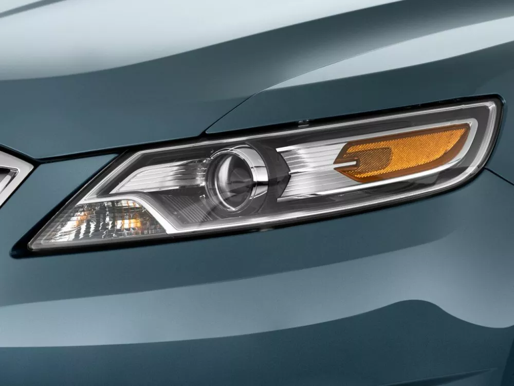 Автомобиль Ford Taurus VI Рестайлинг Седан
