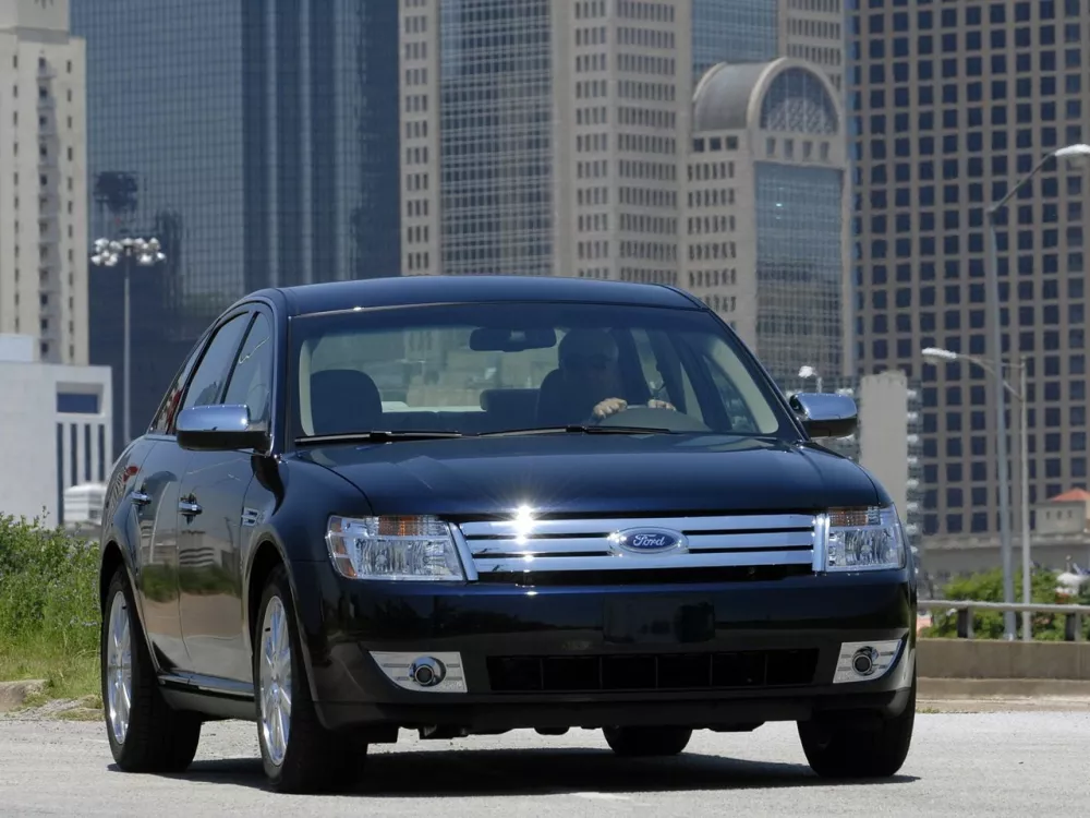 Автомобиль Ford Taurus V Седан