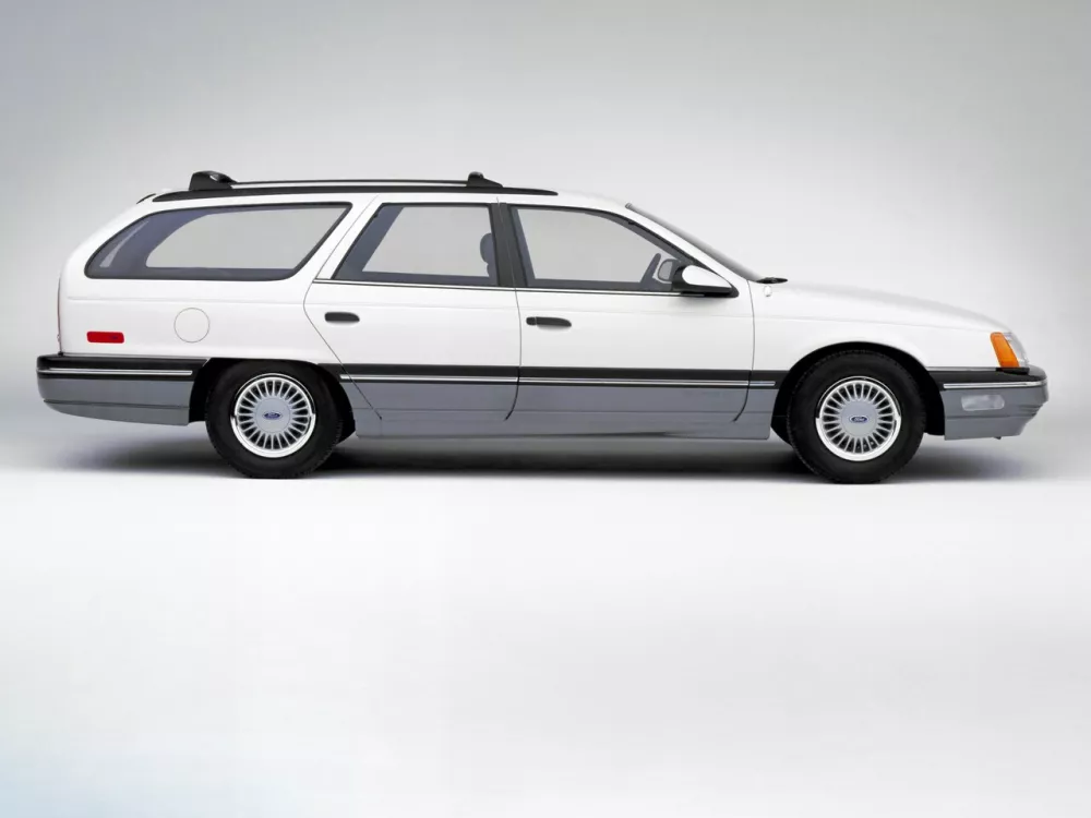 Автомобиль Ford Taurus I Универсал (5 дверей)