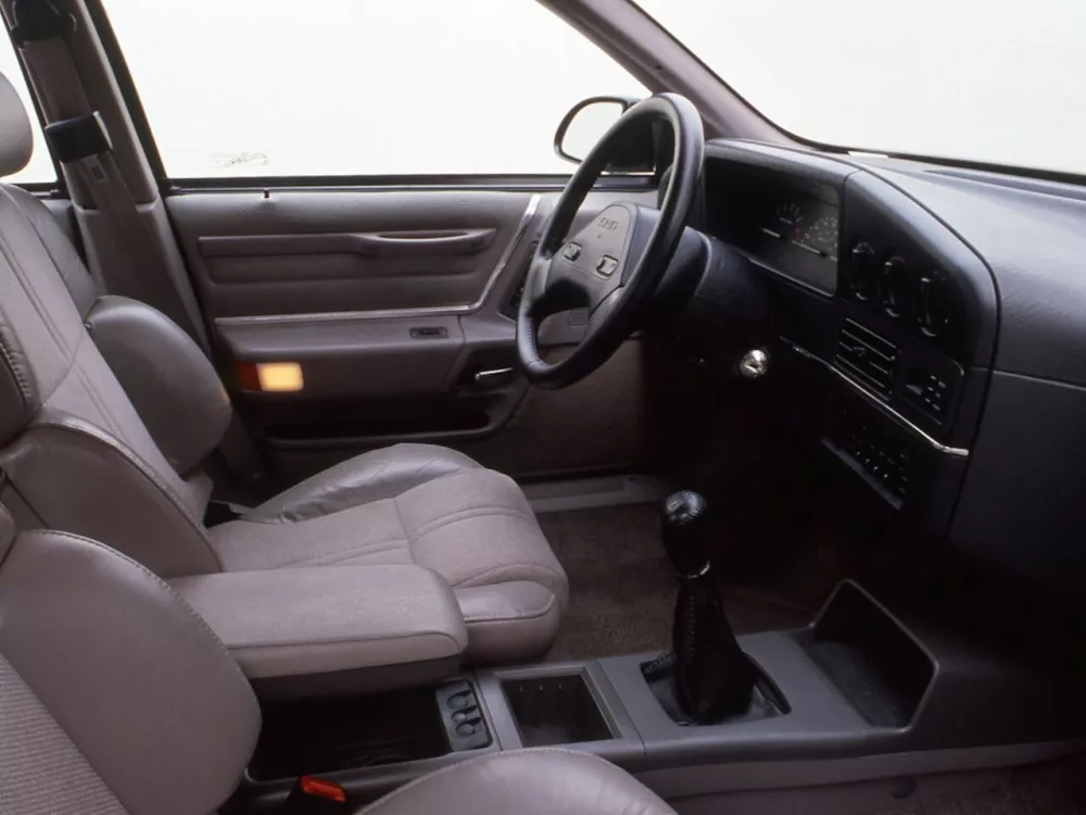 Автомобиль Ford Taurus I Седан