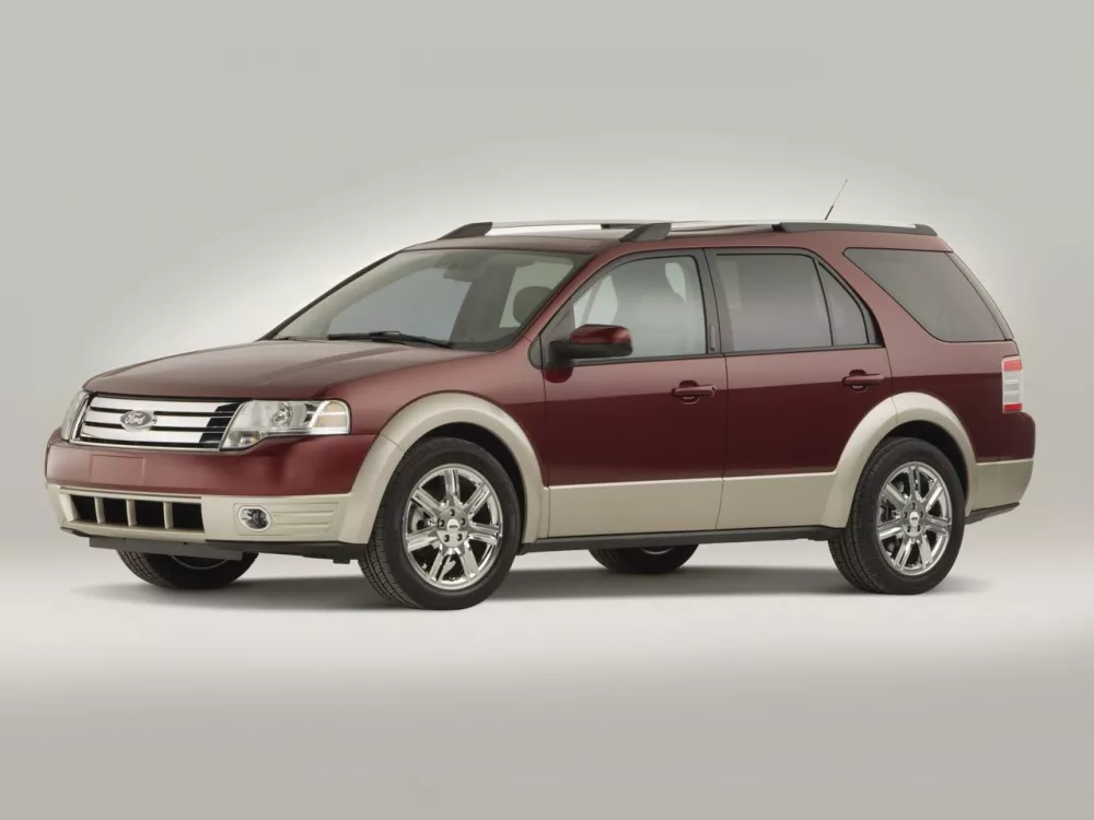 Автомобиль Ford Taurus X Внедорожник (5 дверей)