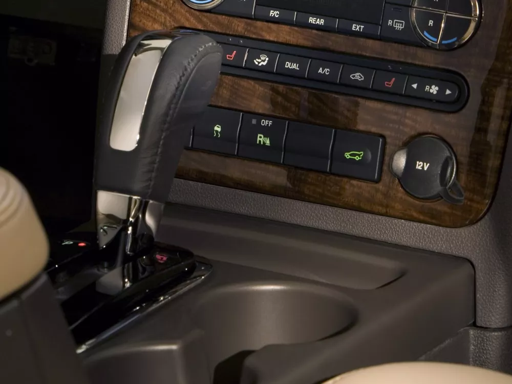 Автомобиль Ford Taurus X Внедорожник (5 дверей)