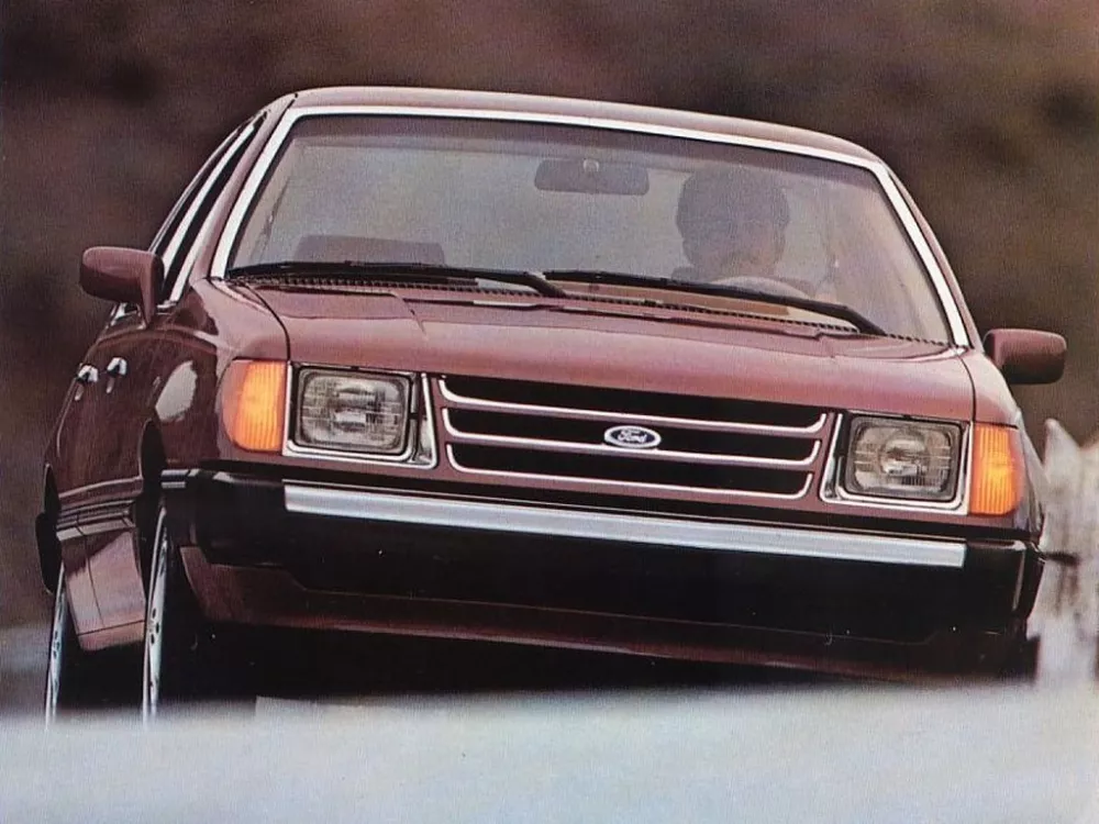 Автомобиль Ford Tempo Седан