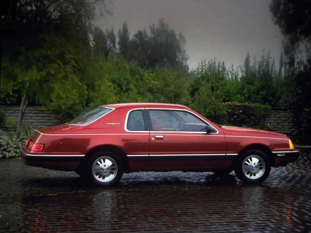 Автомобиль Ford Thunderbird IX (Aero Birds) Купе