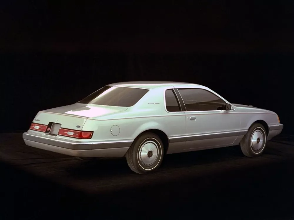 Автомобиль Ford Thunderbird IX (Aero Birds) Купе
